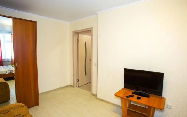 Апрель на Ямышева 53 Б