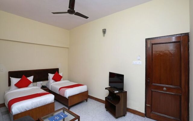OYO 15791 Flagship Hotel Executive Hazratganj