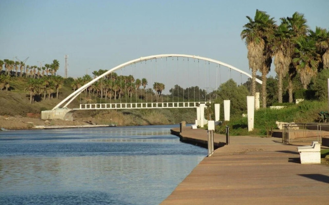 Ahuzat Shaul - Studio