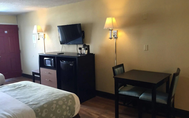 Blu Atlantic Oceanfront Hotel & Suites
