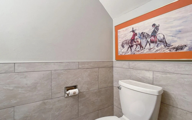 Southwest Splendor 2BR Tempe Townhome