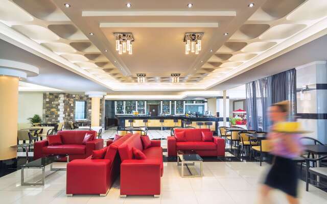 Kouros Palace Hotel