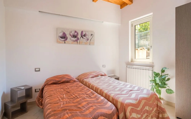 Apartment in Gasponi With Mountain Views