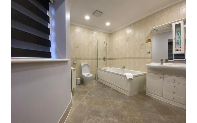 OYO Baylis House Hotel