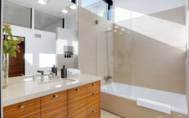 Kings Road West Hollywood Luxury Pool, Views, Firepit, Modern Design