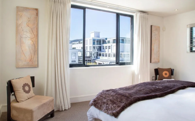 Marine Square Luxury Holiday Suites - Apartments - фото 4