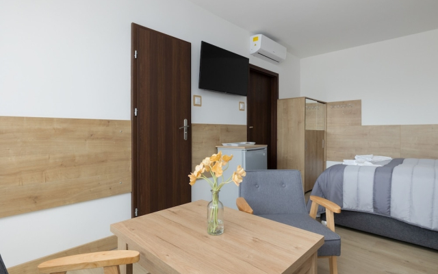 Villa Szamotulanka by Renters