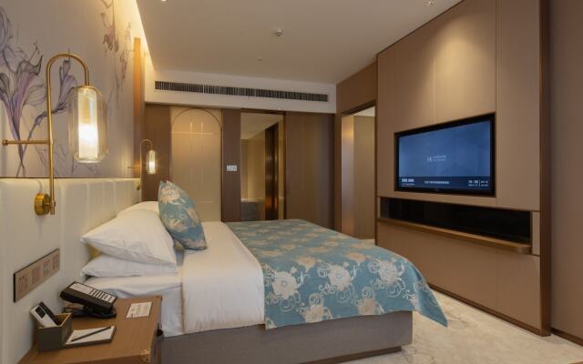 Huatuo platinum Garden Hotel