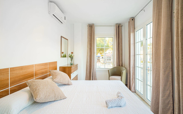 Inviting holiday home in Moraira near the sea