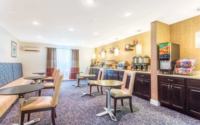 MainStay Suites Sterling near Dulles Town Center