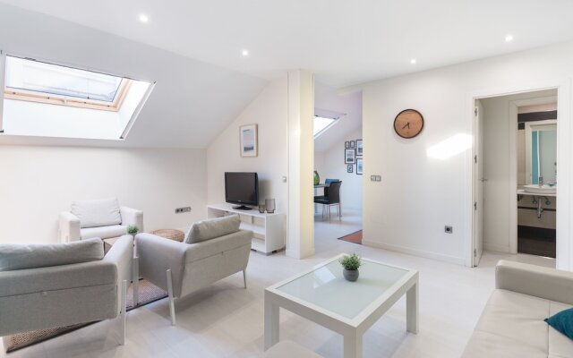 Отель limehome Madrid Calle de la Paloma