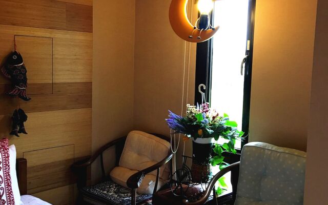 Qi Hua Zhen Ju Homestay