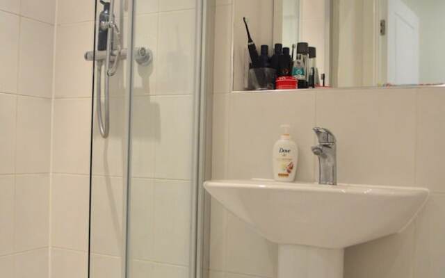 1 Bed Flat in Whitechapel with Roof Terrace