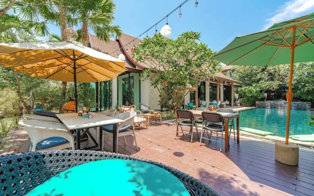 Coco Paradiso Phuket Hotel