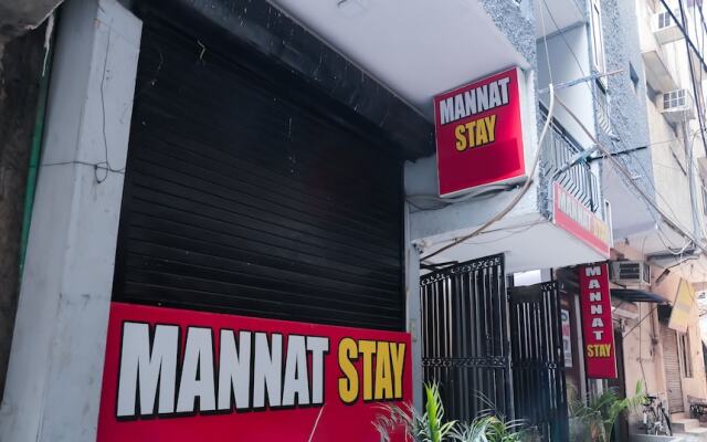 Roomshala 127 Mannat Stay