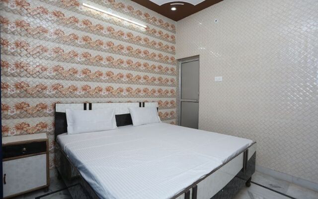SPOT ON 37780 Hotel Doon Sabri