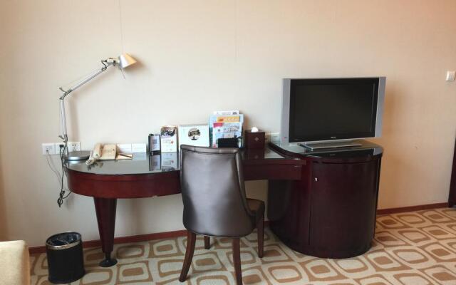 Runyang Huanlong Hotel
