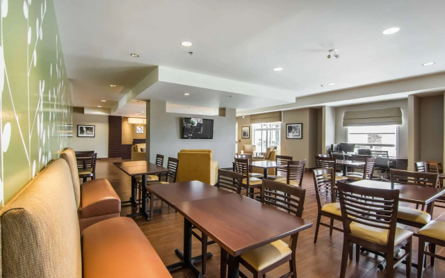 Sleep Inn Regina East