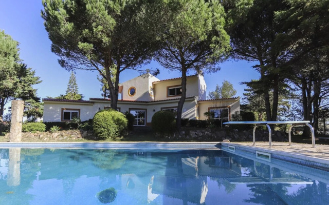 Sintra Classic Villa by Homing