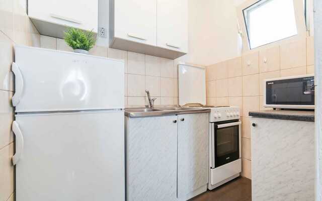Maki Apartments