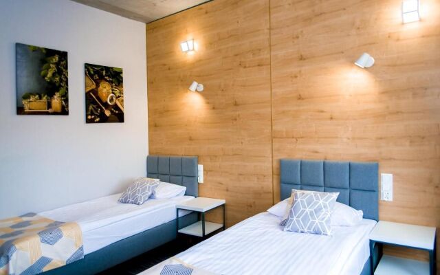 Hotel 107