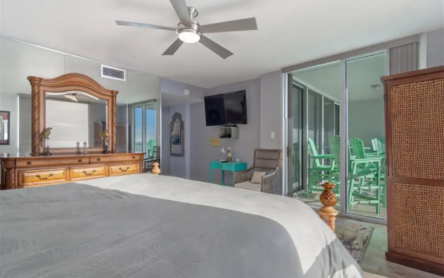 Shoreline Towers 1073