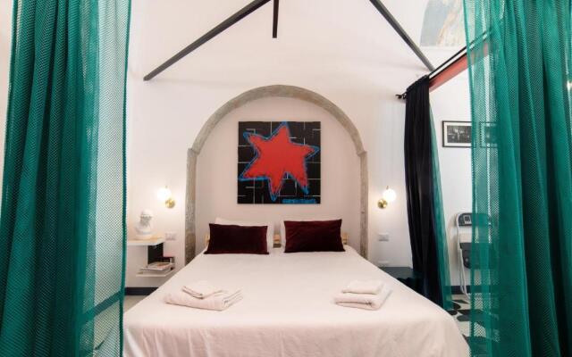 Balloon Design Studio Apartment