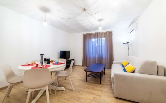 Domus Domi Barberini Sq