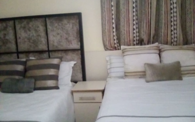 Jurdinee Guest House