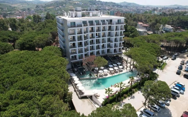 Fllad Resort & Spa