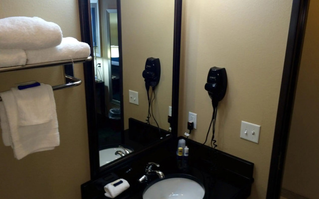 Cityview Inn & Suites Downtown RiverCenter Area