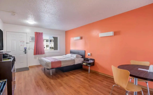 Motel Bo (Camrose)