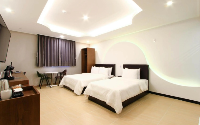 The King Hotel