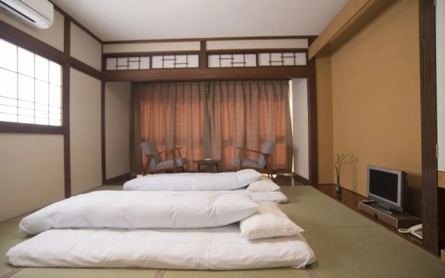 TAWARAYA (Family-Run Japanese Inn)