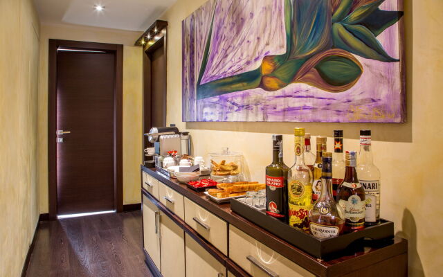 Les Fleurs Luxury House