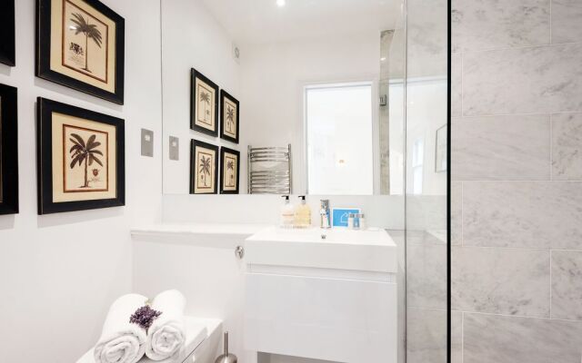 The Lillie Road Residence I - Eh1