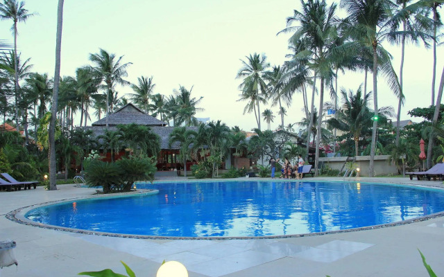 Little Paris Resort