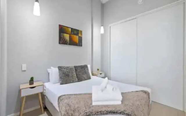 Lively And Stunning Auckland Central Apartment