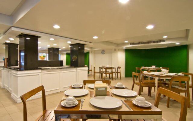 Sunshine Hotel And Residences