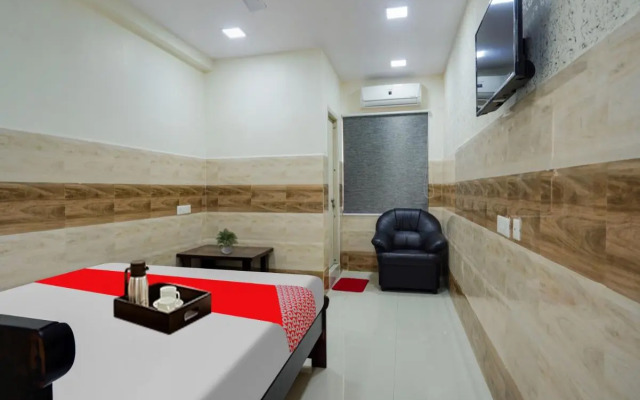 Oyo Flagship 804922 Seera Suites