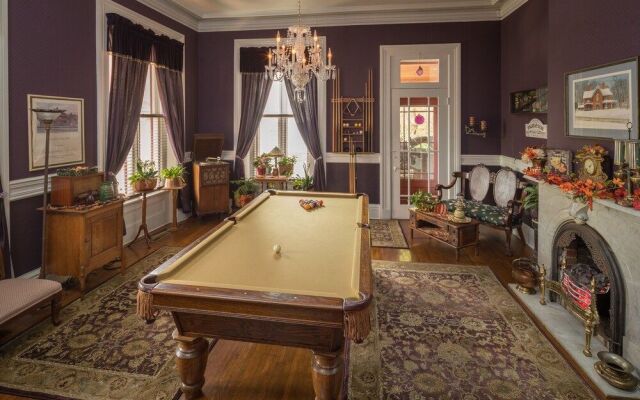 The Steamboat House Bed & Breakfast