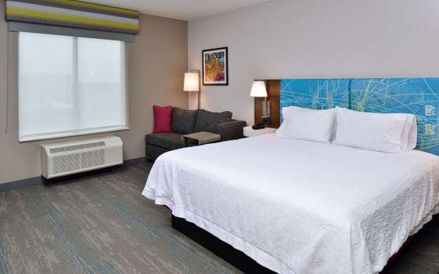 Hampton Inn & Suites Adrian