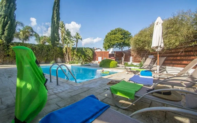 Yolanda Holiday Villa