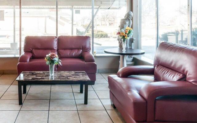 Rodeway Inn and Suites Inkster