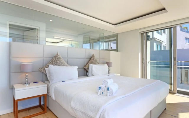 Four on C luxury Suites by Totalstay