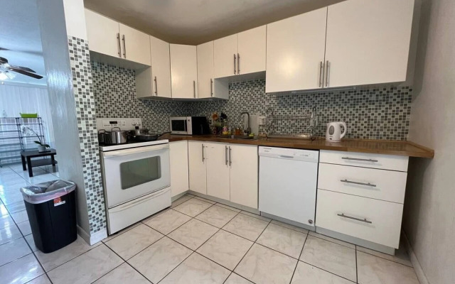 Hallandale Beach Hostel