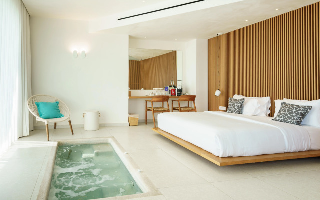 Mykonos Dove Beachfront Hotel