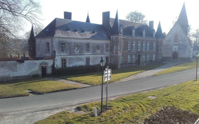 hotelImage