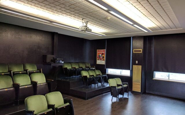 Residence & Conference Centre - Windsor