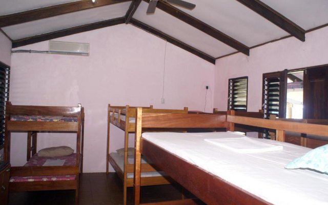 Bluepango Guest House - Hostel